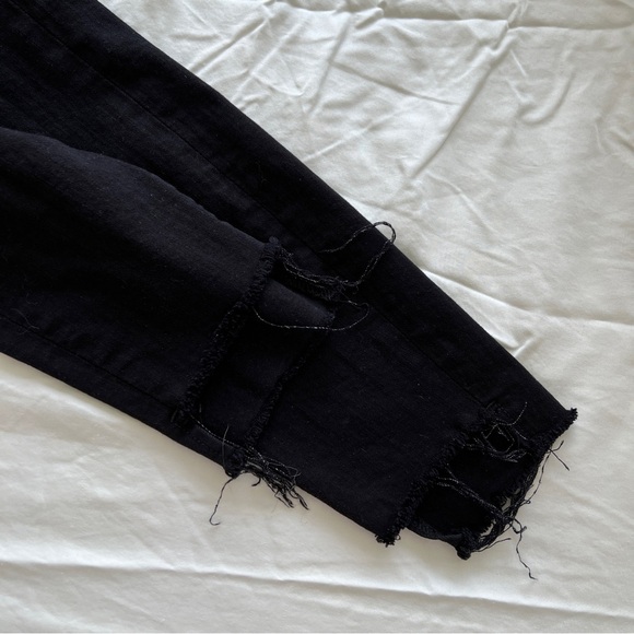 Frame Denim Le High Skinny black pant. - Picture 6 of 6